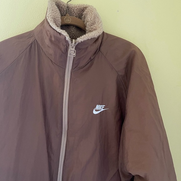 Men’s Nike Jacket - Picture 4 of 6